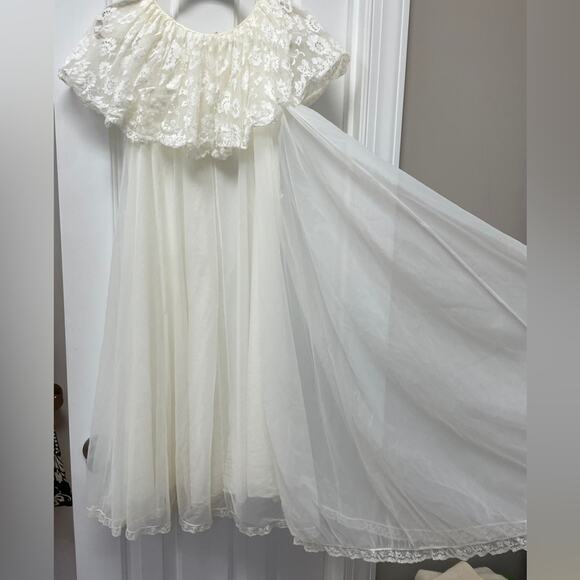 VTG. Leonora Lace Nylon Robe Size 12 Peignoir Bridal Renaissance Fairy Ethereal - Picture 10 of 11